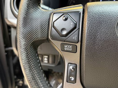 Used 2021 Toyota Tacoma TRD Sport image 26