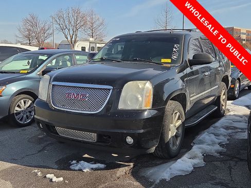 Used 2010 GMC Yukon Denali image 4