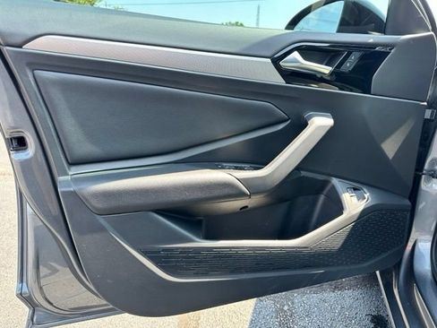 Used 2021 Volkswagen Jetta R-Line FWD image 14