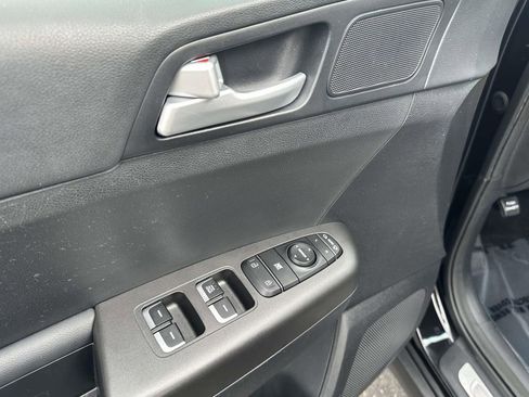 Used 2020 Kia Sportage LX w/ LX Popular Package image 14