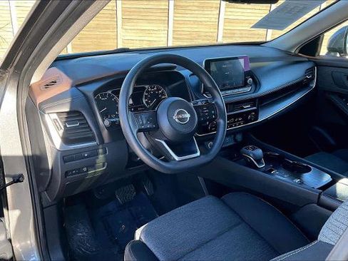 Certified 2023 Nissan Rogue SV image 17