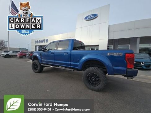 Used 2022 Ford F250 Lariat w/ Black Appearance Package image 8