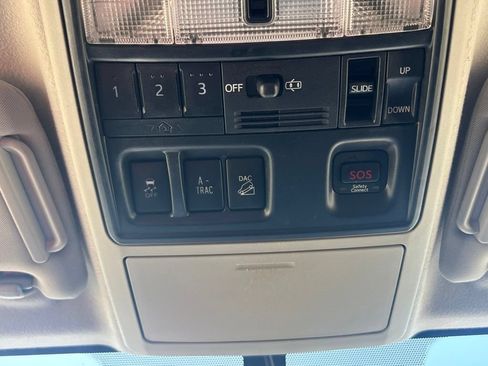 Used 2016 Toyota 4Runner Limited AWD/4WD image 24