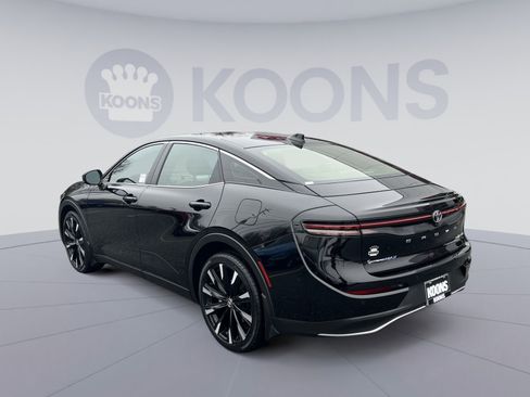 Used 2025 Toyota Crown Platinum image 4