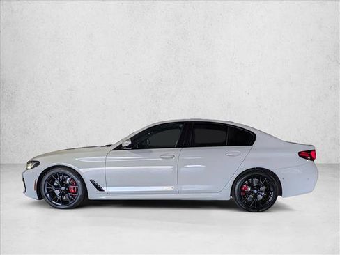 Used 2022 BMW 530i w/ M Sport Package RWD image 9