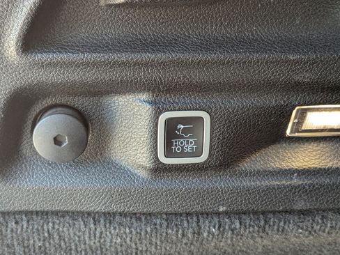 Certified 2022 Jeep Grand Cherokee L Overland w/ Advanced Protech Group III image 17