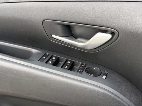 Used 2025 Hyundai Tucson SE AWD/4WD image 24