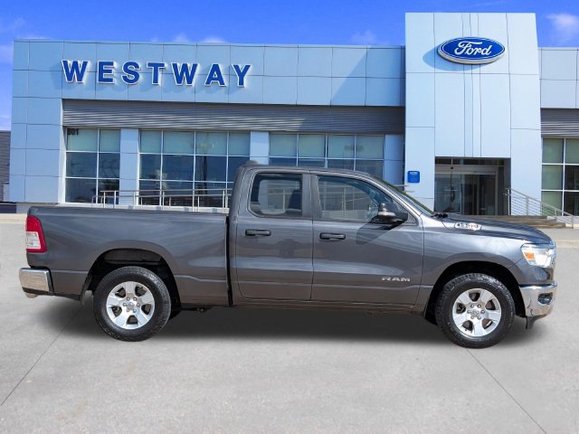 Used 2022 RAM 1500 Big Horn RWD image 2