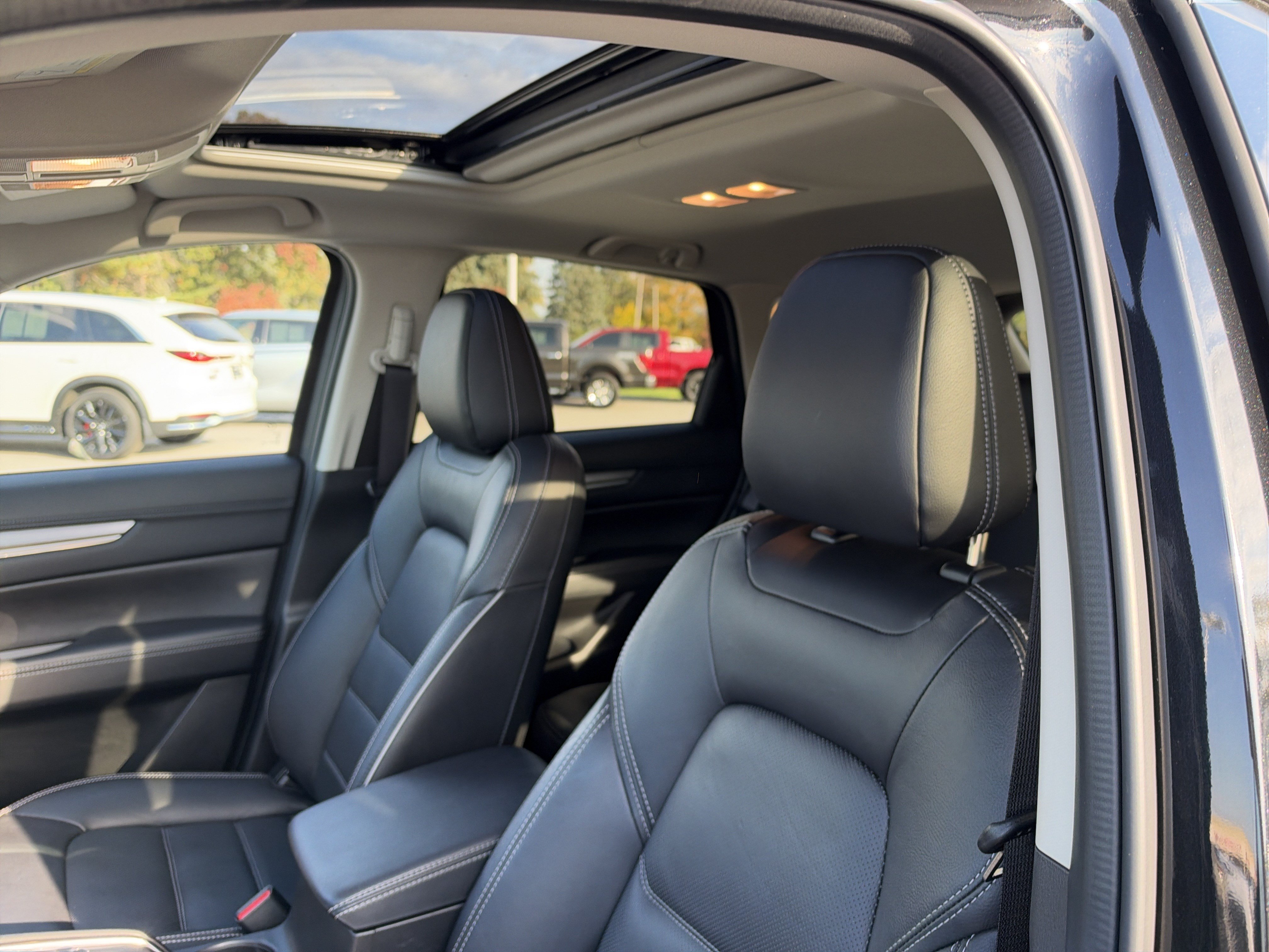 Used 2025 MAZDA CX-5 AWD 2.5 S w/ Premium Plus Pkg image 14