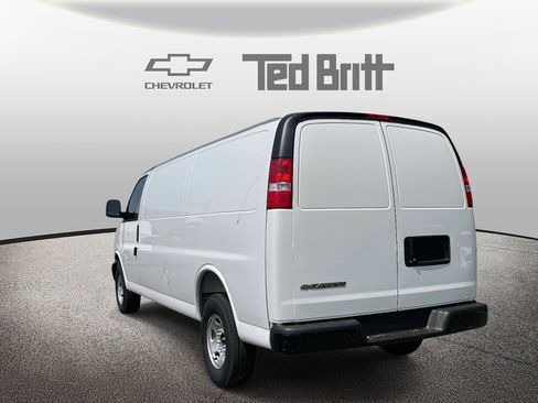 New 2025 Chevrolet Express 3500 Extended image 6