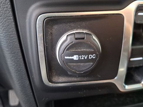 Used 2023 Jeep Wrangler Unlimited Sahara w/ Cold Weather Group AWD/4WD image 24