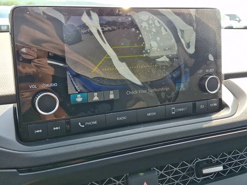 Used 2024 Honda Accord EX image 19