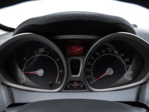 Used 2012 Ford Fiesta SE w/ Moon & Mood Pkg image 21