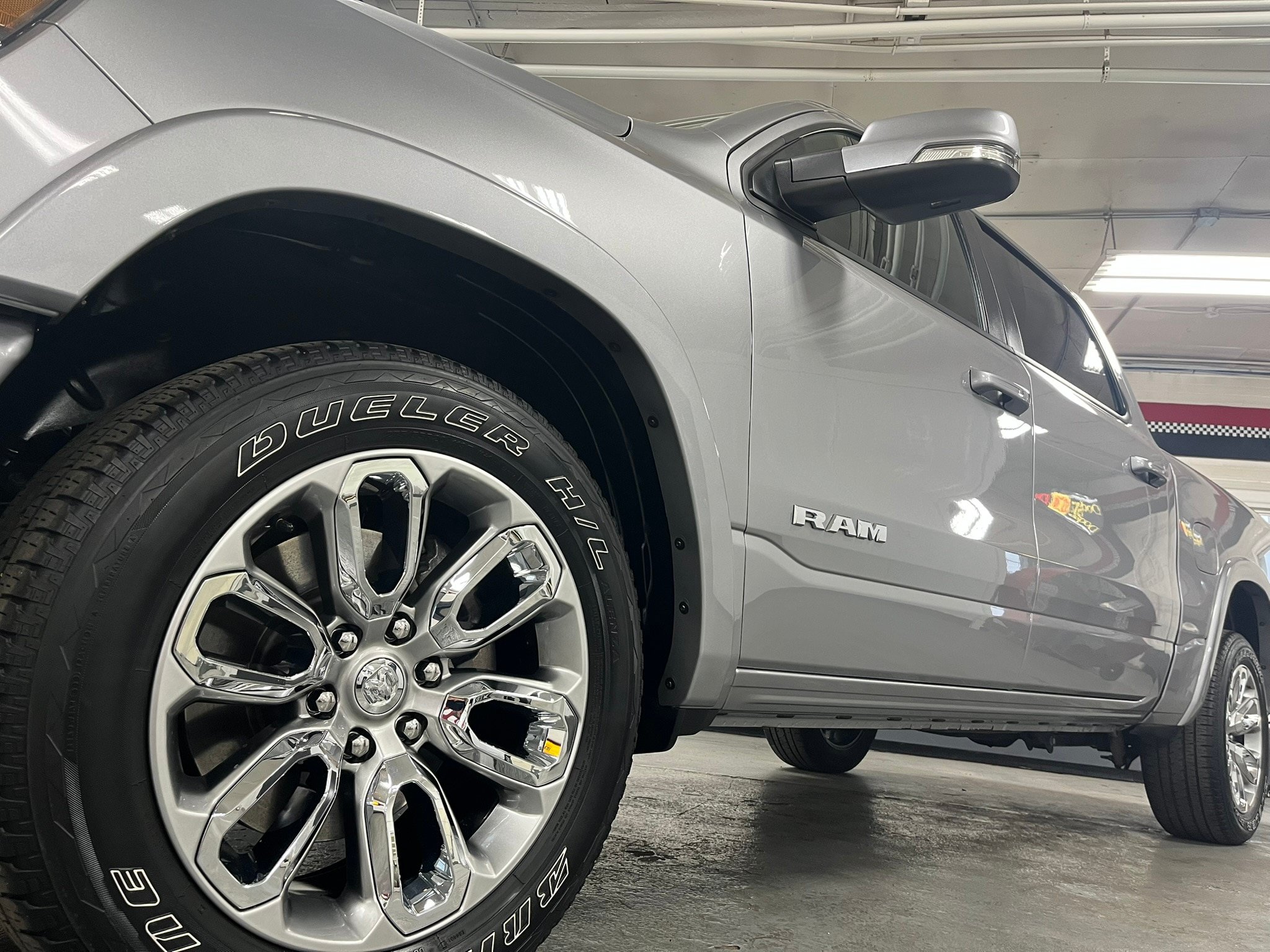 Used 2022 RAM 1500 Laramie w/ Sport Appearance Package AWD/4WD image 5