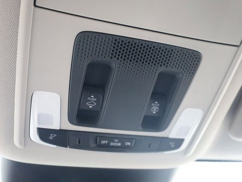 New 2025 Honda Pilot Touring image 23