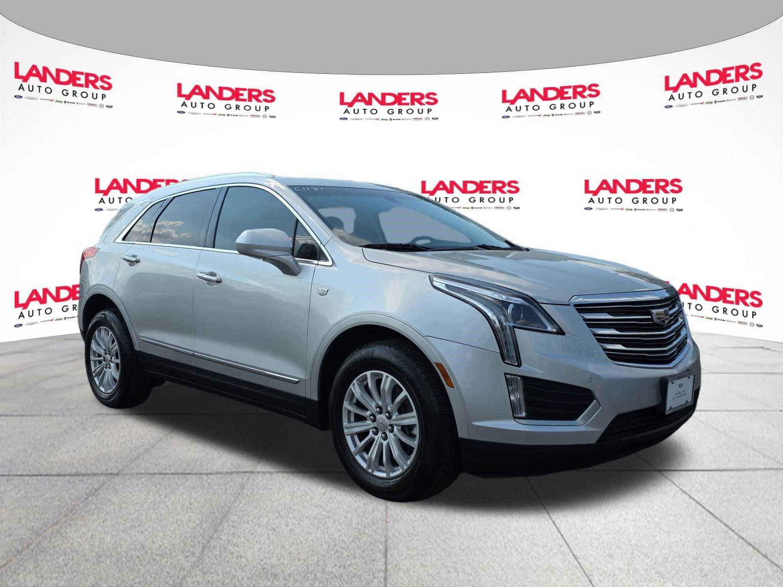Used 2017 Cadillac XT5 Luxury FWD image 1