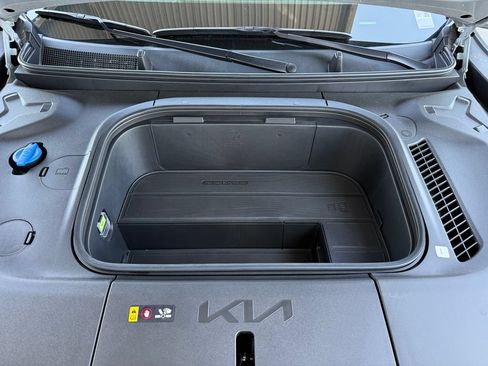 New 2026 Kia EV9 Wind AWD/4WD image 11