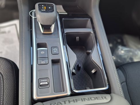 New 2026 Nissan Pathfinder SV image 11