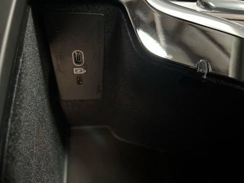 Used 2024 Volvo XC60 B5 Plus w/ Climate Package image 25