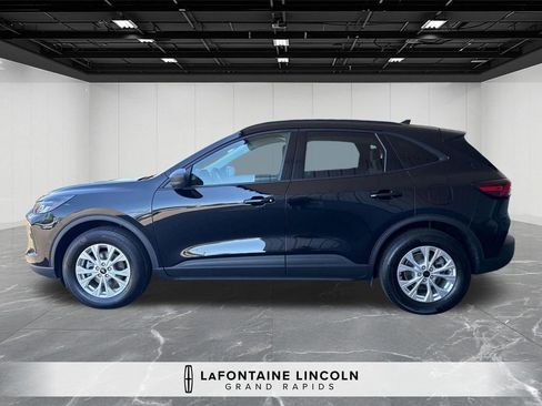 Used 2025 Ford Escape Active w/ Tech Pack #1 AWD/4WD image 2