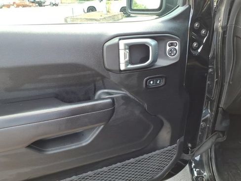 Used 2020 Jeep Wrangler Unlimited Sport S AWD/4WD image 3