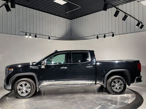 Used 2026 GMC Sierra 1500 SLT image 16