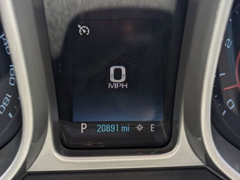 Used 2015 Chevrolet Camaro SS RWD image 15