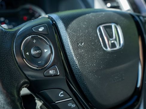 Used 2017 Honda Pilot Elite image 28