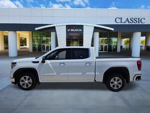 Used 2025 GMC Sierra 1500 SLT RWD image 5