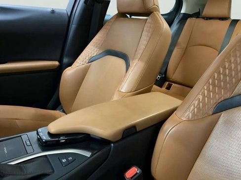 Used 2019 Lexus UX 250h w/ Premium Package image 55