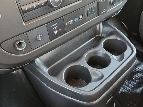 Used 2021 GMC Savana 3500 Extended w/ Power Convenience Package RWD image 25