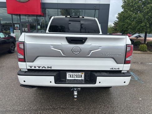 Used 2024 Nissan Titan Platinum Reserve w/ Moonroof Package AWD/4WD image 5