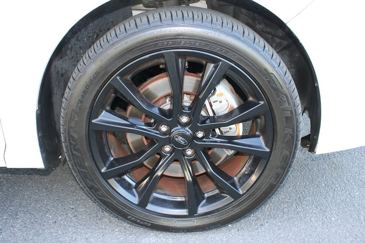 Used 2016 Ford Flex Limited w/ Equipment Group 301A FWD image 9
