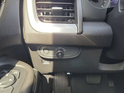 Used 2023 GMC Terrain SLE w/ Driver Convenience Package AWD/4WD image 13