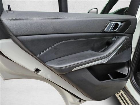 Used 2023 BMW X5 xDrive40i w/ Premium Package image 21