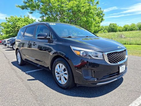 Used 2016 Kia Sedona LX w/ LX Convenience Package FWD image 6