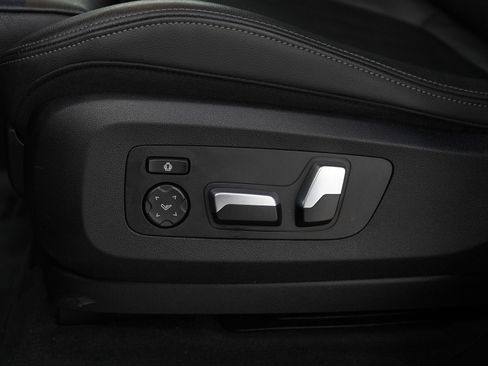 Used 2019 BMW X5 xDrive40i w/ Convenience Package image 30