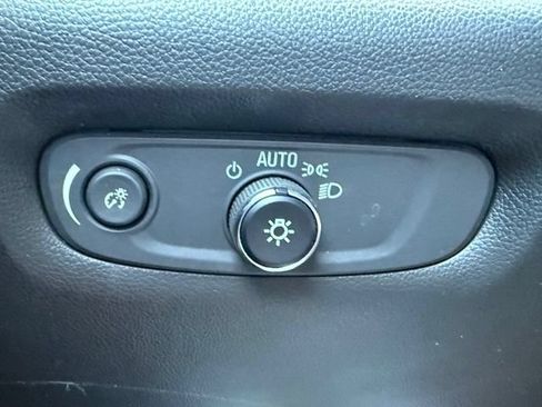 Used 2023 Chevrolet Traverse RS w/ LPO, Floor Liner Package AWD/4WD image 16