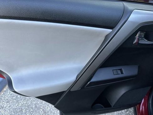 Used 2018 Toyota RAV4 XLE image 25