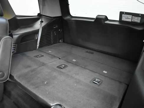 Used 2019 GMC Yukon Denali w/ Denali Ultimate Package image 19