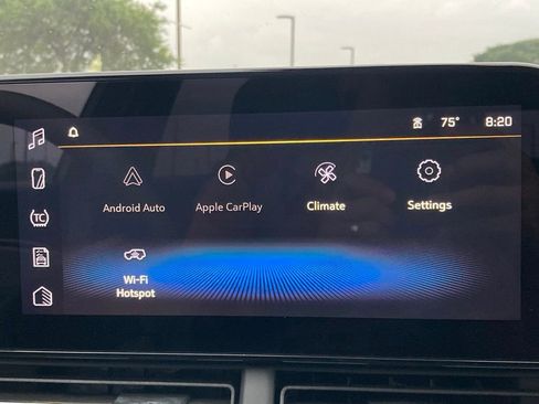 Used 2025 Chevrolet Trax LT image 17