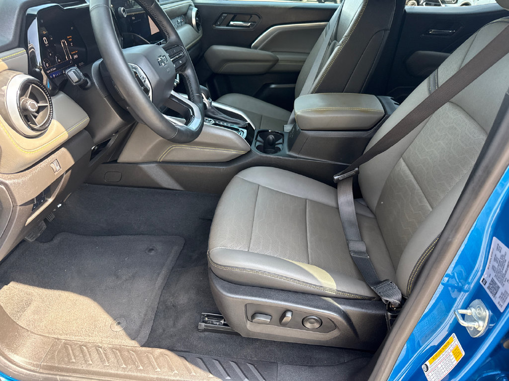 Used 2024 Chevrolet Colorado ZR2 w/ ZR2 Convenience Package III AWD/4WD image 9