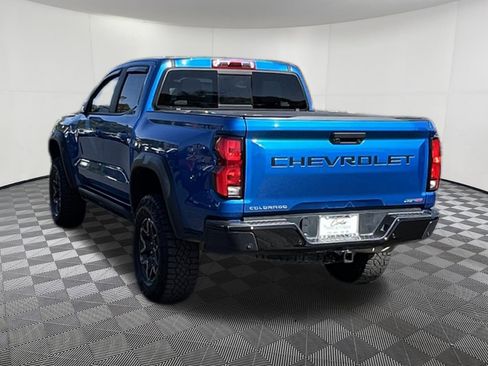 Used 2024 Chevrolet Colorado ZR2 w/ Technology Package AWD/4WD image 4