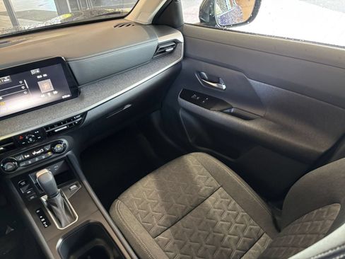 Used 2026 Nissan Kicks SV w/ Cold Weather Package FWD image 34