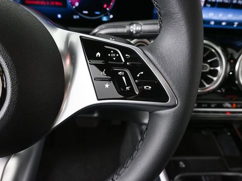 New 2026 Mercedes-Benz GLB 250 image 11