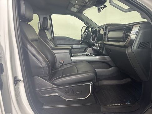 Used 2023 Ford F350 Lariat w/ Tow Technology Package image 4