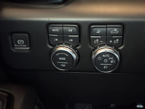 Certified 2023 GMC Sierra 1500 AT4 w/ AT4 Preferred Package AWD/4WD image 35