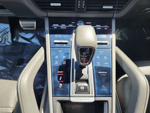 Used 2019 Porsche Cayenne S AWD/4WD image 16
