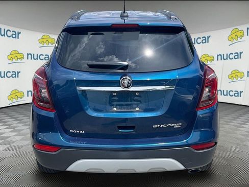 Used 2020 Buick Encore Preferred w/ Safety Package AWD/4WD image 3