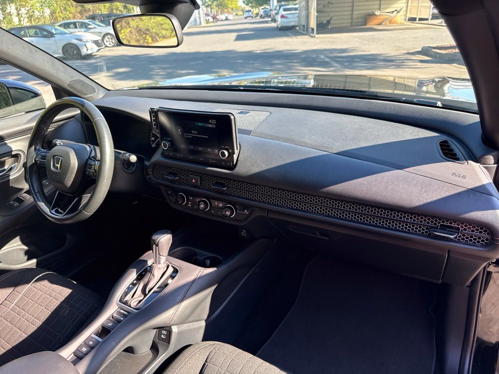 Used 2025 Honda HR-V Sport image 37